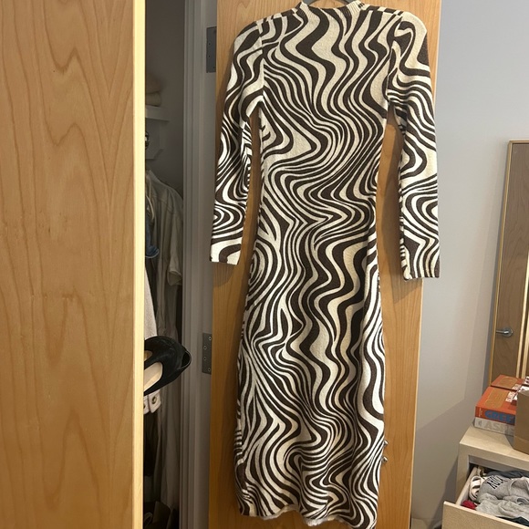 Limited Edition Zara Sweater Dress (brown and white swirl) - Picture 3 of 3